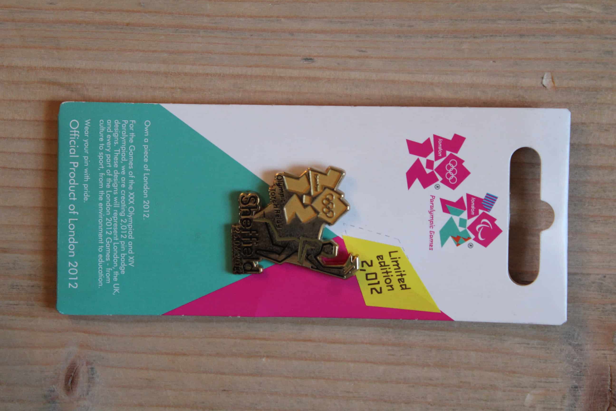 2012 LONDON OLYMPICS TORCH RELAY (SHEFFIELD) PIN BADGE